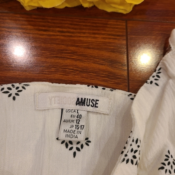 Yteicosamuse White Crop Top Front Tie Closure Size Large - Picture 8 of 8